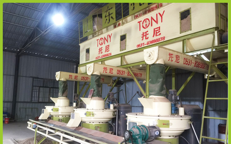 3台551大齒輪顆粒機客戶現場